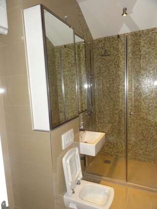 Апартаменты The Old Town Viewpoint Apartments Будва Апартаменты с 2 спальнями, балконом и видом на море-4